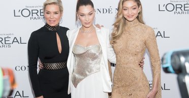 Джіджі Хадід зʼявилася на публіці з мамою Йоландою (фото)