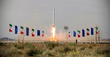 Иран заявил, что "успешно" запустил новый военный спутник Nour 3
