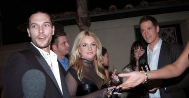 Колишній чоловік Брітні Спірс хоче більше грошей від співачки