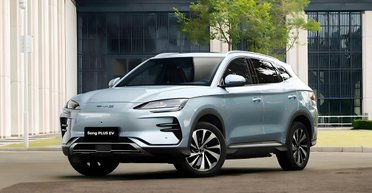 Які кольори автомобілів вибирали українці в 2025 році (фото)