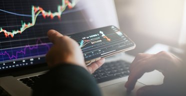 Бабусин біткоїн. Як чиновники відмили 75 млрд гривень через криптовалюту