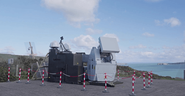 Альтернатива ППО: у Британії протестували протидронову мікрохвильову зброю RapidDestroyer (відео)