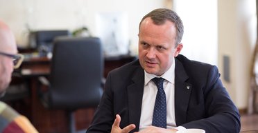 Министр экологии Остап Семерак о борьбе с вырубкой леса и копателями янтаря