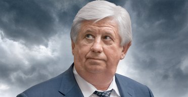 Просят на выход. Уйдет ли в отставку Виктор Шокин