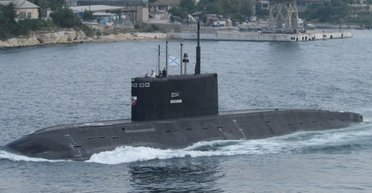 Не вистачає 17 метрів: росіяни зліпили дерев'яний макет субмарини "Ростов-на Дону" (фото)