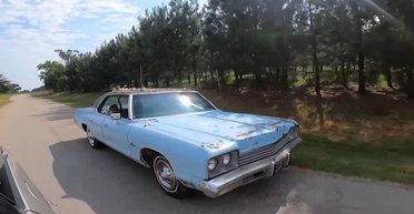 Старинный Dodge 70-х завелся и поехал после 34 лет простоя (видео)