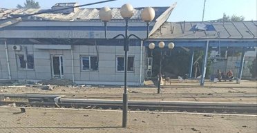 ВС РФ ударили по железнодорожному вокзалу на Днепропетровщине: что известно (фото)
