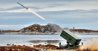 "Склеїли" з двох ракет: у Норвегії завершили випробування модернізованої AMRAAM-ER