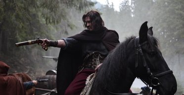 Криминальные разборки гуцулов в пейзажах Карпат: как зрители приняли украинский блокбастер "Довбуш"