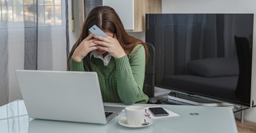 Когда украинцам могут заблокировать карту и почему это не всегда "ошибка" — ответ эксперта