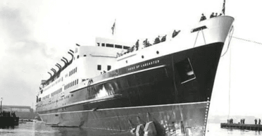 В плену ржавчины: как выглядит заброшенный самый роскошный лайнер для отдыха изнутри (фото)