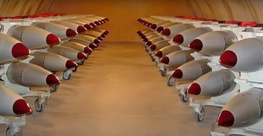 Будет ядерная бомба, если Трамп отзовет помощь: в СМИ рассказали о секретных планах Украины