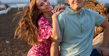 Блогерша Александра Петрайчук впервые рассказала, чем занимается ее муж