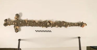 Невероятное везение: аспирант из университета Хайфы уже второй раз нашел средневековый меч крестоносцев