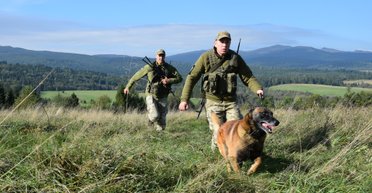 Це рекорд: біля Одеси незаконно перетнути кордон хотіли одразу 47 чоловіків, — соцмережі (фото)