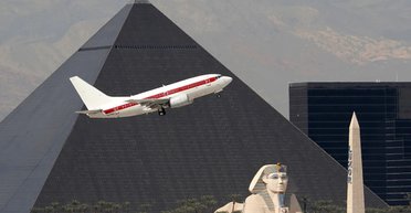 Полеты над Зоной 51: три совершенно секретных самолета ВВС США зачастили с визитами