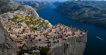 Мужчина погиб, упав со скалы из фильма "Миссия невыполнима" в Норвегии