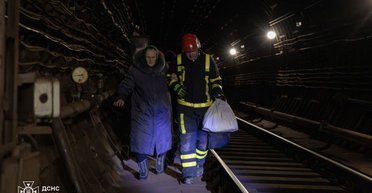 За километр от станции: как эвакуировали людей, застрявших в тоннелях метро во время блэкаута
