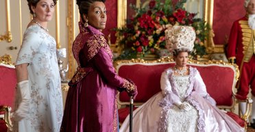 Настоящие "Бриджертоны": в Лондоне покажут наряды той эпохи