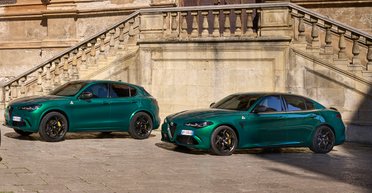 Stellantis возвращает в производство мощные седан и кроссовер с двигателем Ferrari (фото)