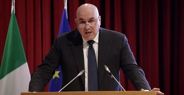 Міністр оборони Італії виступив за "відкритість до діалогу" з Росією попри війну в Україні