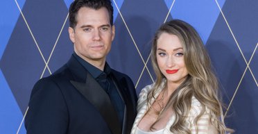 Генри Кавилл, звезда "Ведьмака", впервые станет отцом