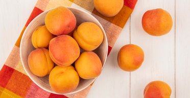 Торт с абрикосами и шоколадом: простой рецепт вкуснейшего десерта