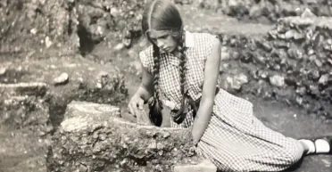 Большой след маленькой девочки: как 13-летняя Хелен Карлтон-Смит внесла вклад в археологию