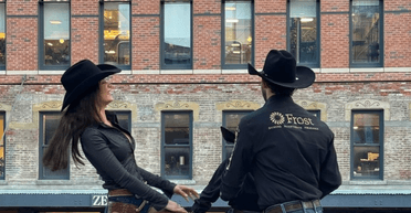 Супермодель Белла Хадід показала романтичні кадри з бойфрендом-ковбоєм (фото)