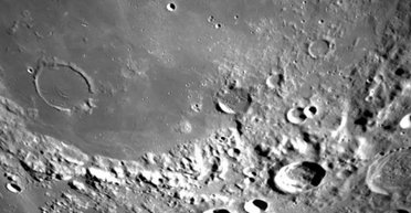 Не вдалося Росії, може вдасться Індії: з'явилися нові знімки зворотного боку Місяця (фото)