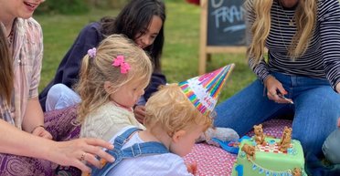 Дуже особисте: дружина Бориса Джонсона поділилася рідкісними кадрами з молодшим сином