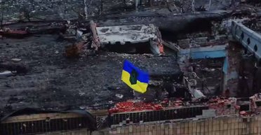 Зачистка Куп'янська: Нацгвардія встановила прапор над міськрадою (відео)