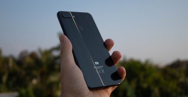 В Днепре осколок "Шахеда" попал в телефон в руке мужчины (фото)