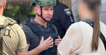 "Був у бігах": дружина чоловіка, що стріляв у "МакДональдзі" в Черкасах, пояснила ЗМІ його мотиви