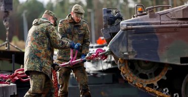 Leopard 1 зі Швейцарії: чи можуть у ФРН переробити танки для України, якщо реекспорт заборонений