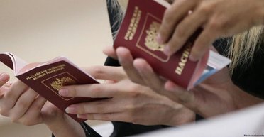 Открытая дверь для шпионов: в ЕС хотят наказать Венгрию из-за выдачи виз россиянам