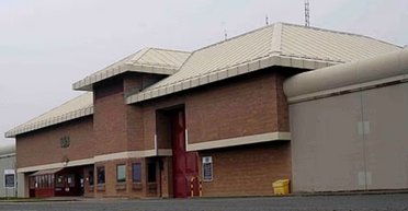 Мог выпустить ключи из рук: суд обязал выплатить более 24 млн охраннику с эпилепсией