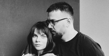 Дом фотографов Либеровых пострадал в результате обстрела Киева: "Выбило окна" (фото)