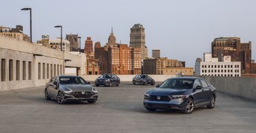 Accord, Camry, Sonata та Legacy: експерти порівняли популярні середньорозмірні седани