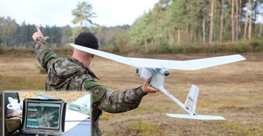 Для ВСУ, молодежи и громад. Как крупные компании помогают украинцам во время войны