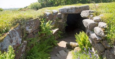 Вход только через тоннель: нераскрытая загадка исчезновения одного села привлекает туристов (фото)