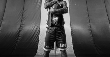 Тело Яниса Тиммы больше недели пролежало в морге — где сейчас экс-супруг скандальной певицы