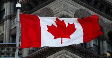 В Канаде у мужчин из Украины требуют военные документы, — соцсети