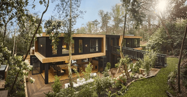 Повеселиться і продасть: чоловік виграв розкішний особняк у лотерею (фото)