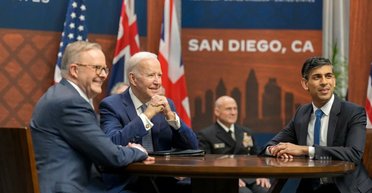 AUKUS розширюється: Китай незадоволений гонкою озброєнь і "гегемонією" США