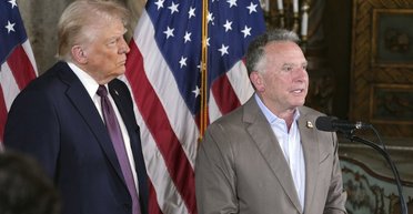 "Вуха" Кремля: навіщо Трамп видає путінський "мирний план" за власний