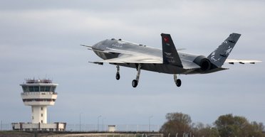 Цілі уражені: реактивний дрон Bayraktar Kizilelma вперше використав зброю (відео)