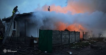 ЗС РФ масовано атакували Україну: масштабні руйнування, багато жертв та пожежа на судні (фото)