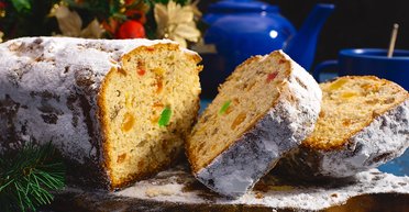 Сирний штоллен: різдвяні ласощі за годину