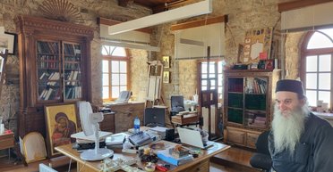 "Уже близко": афонский монах сказал, когда закончится война в Украине (видео)